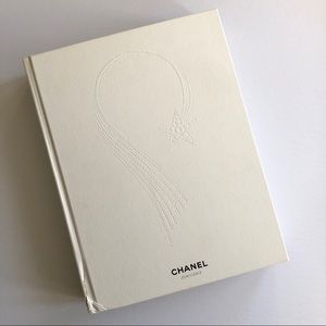 CHANEL 1932 EXHIBITION OF DIAMOND JEWELS JEWELRY HARDCOVER COFFEE TABLE BOOK